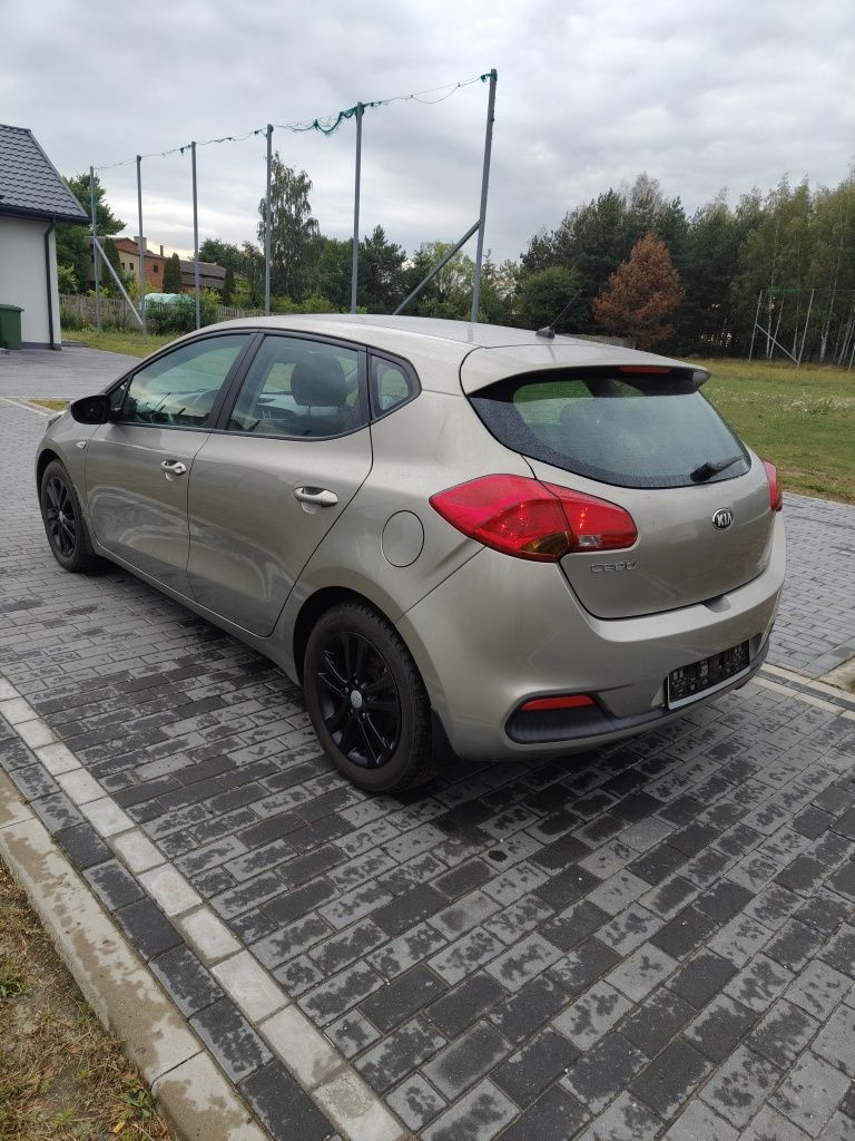 Kia cee'd 1.4 bezyna 2013 r 84 tys km..