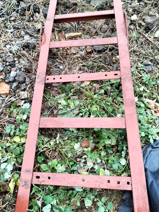 Металева драбина з ручками -  5 000 грн