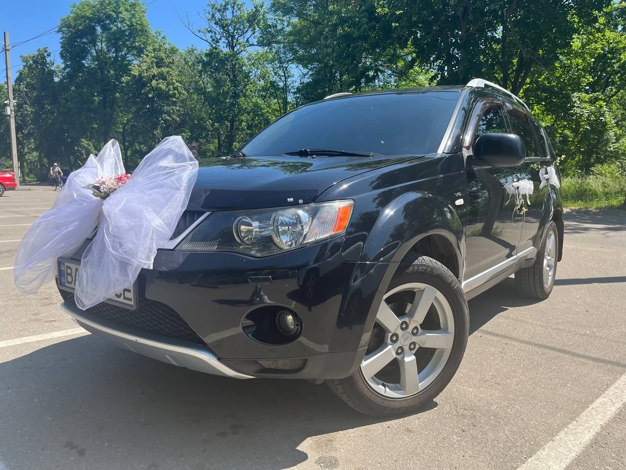 Два однакових авто на весілля, прокат- кортеж Mitsubishi Outlander XL