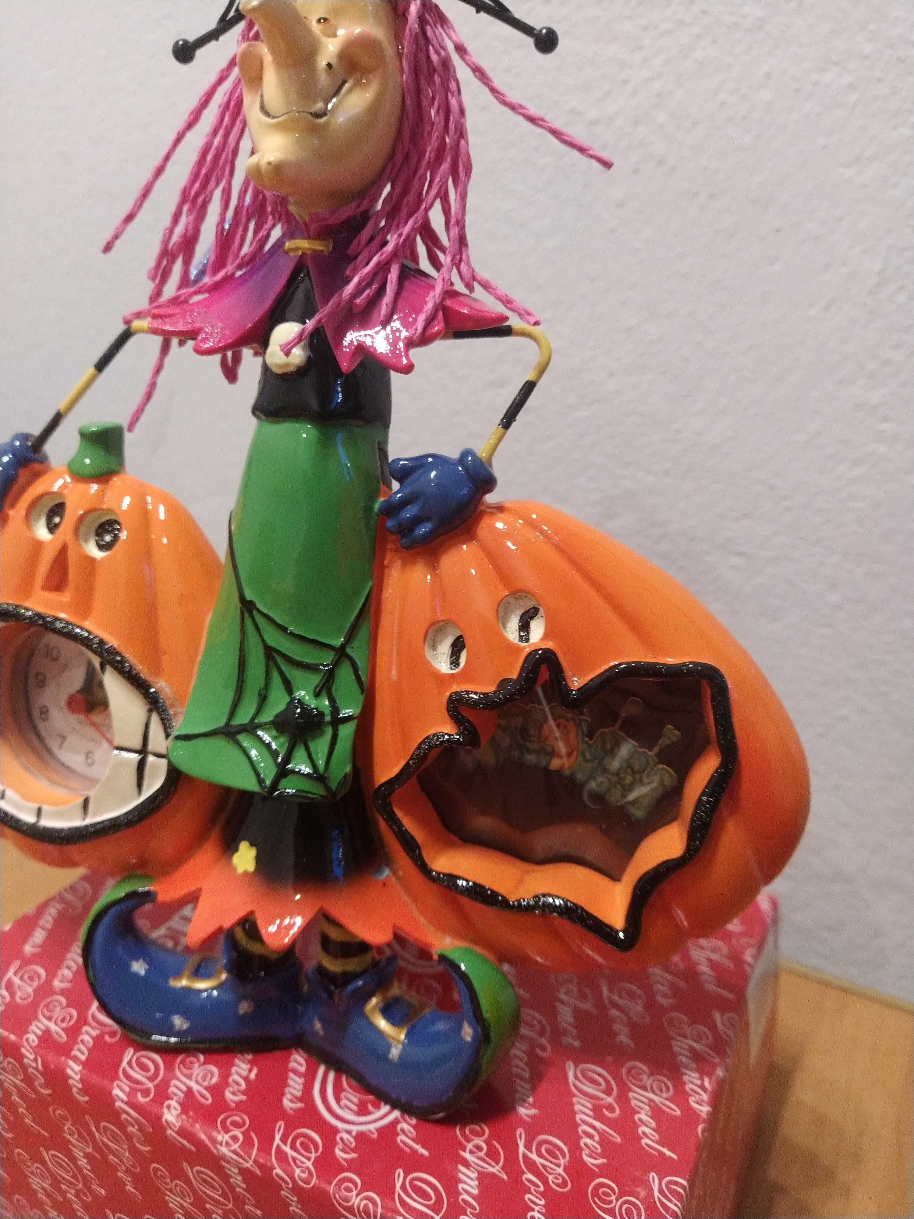 Zegar stojący ceramiczny czarownica