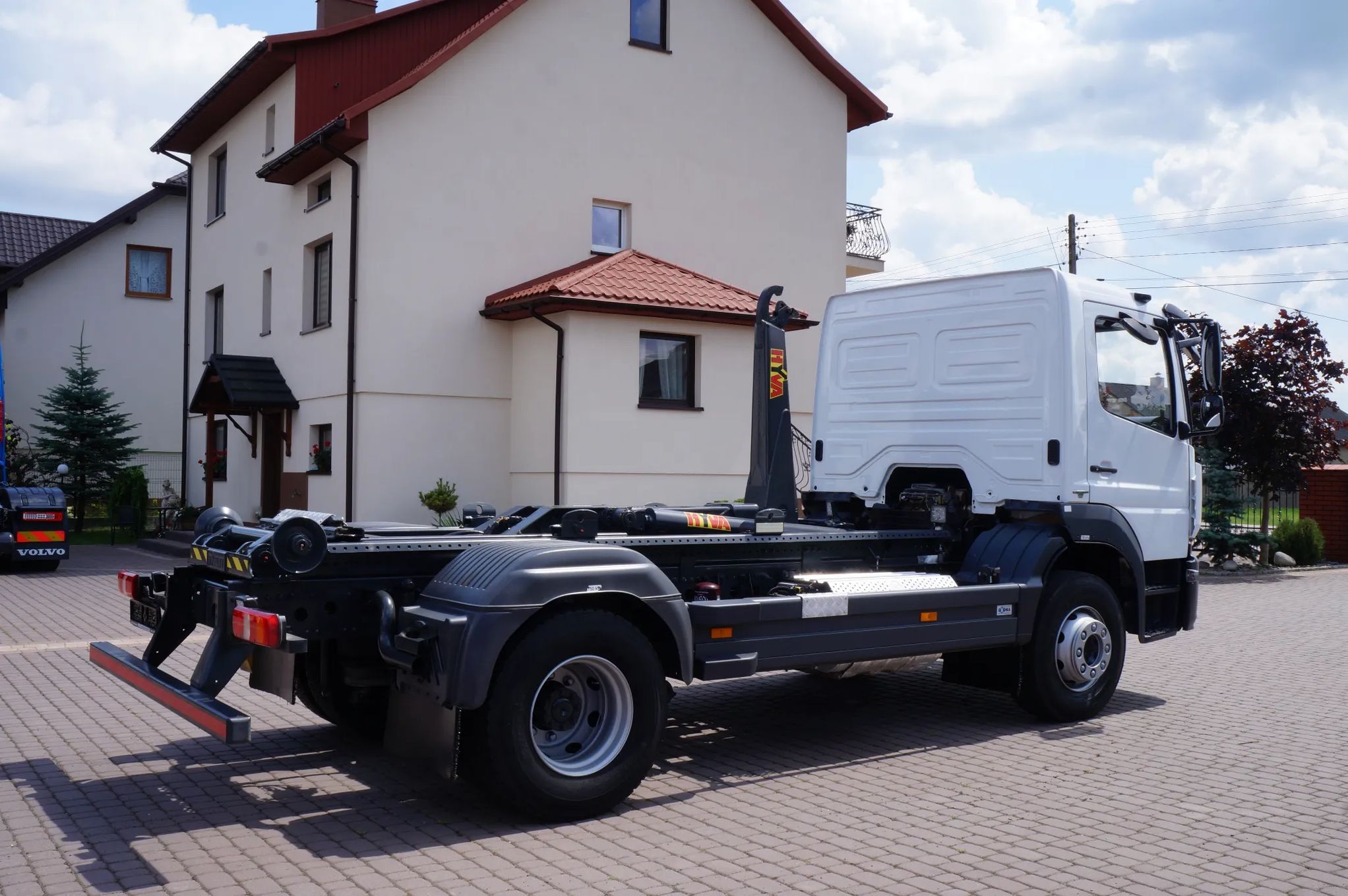 Mercedes-Benz ATEGO 1621 1624 EURO 6 HAKOWIEC HYVA DMC 16.000 KG ŁAD. 10.000 KG NISKI PRZEBIEG  1524 1527 Man TGM Antos Daf LF