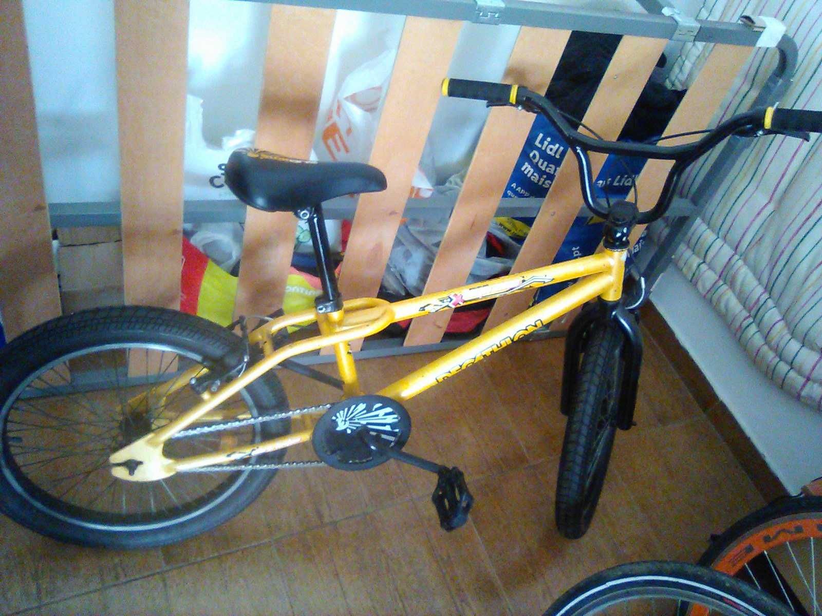 BMX   Roda 20 "  Pneus novos