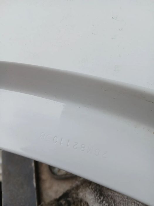 Blotnik prawy lewy VW T Cross  18  błotnik 2gm821105b 2gm821106a orygi