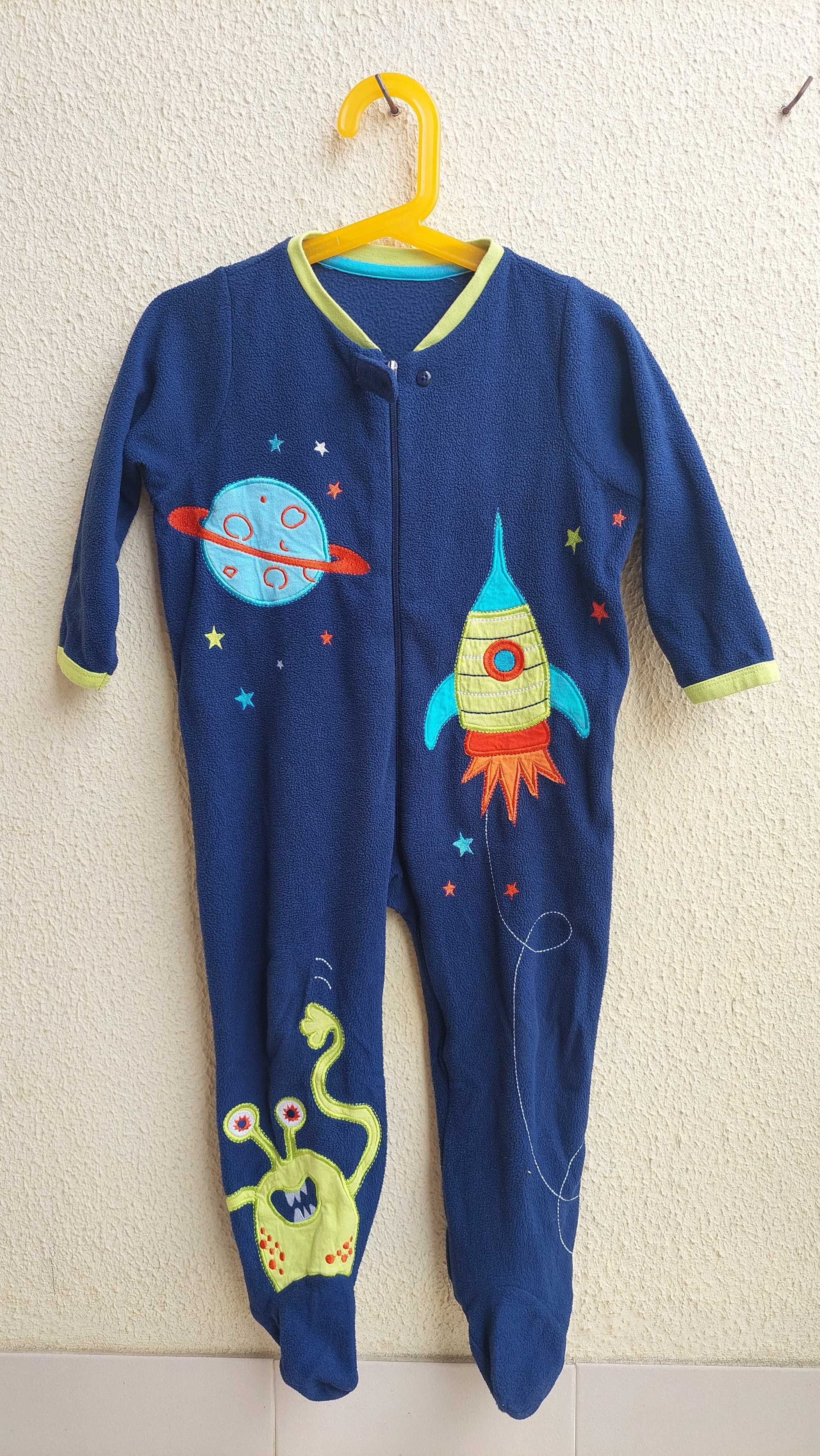 Pijama com fecho tipo babygrow 2/3 anos