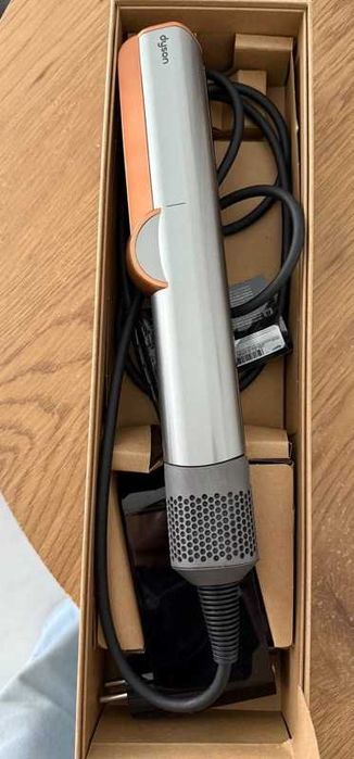 Prostownica wielofunkcyjna dyson