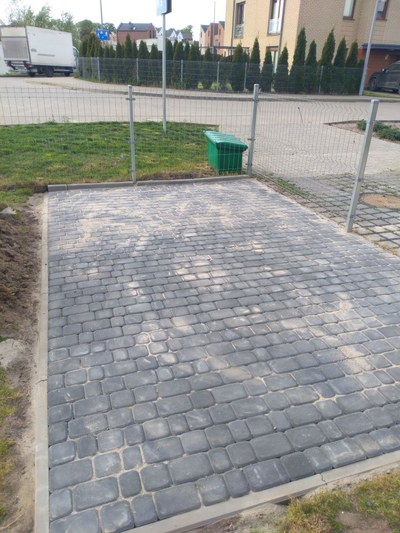 Pozbruk nagrobek i inne