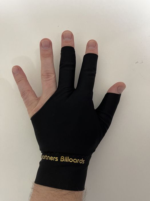 Рукавичка для гри на Більярді