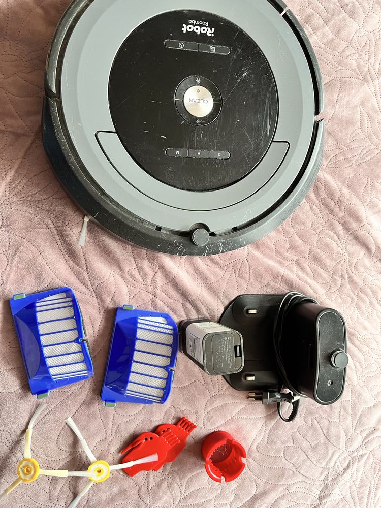 i Robot Roomba model 681