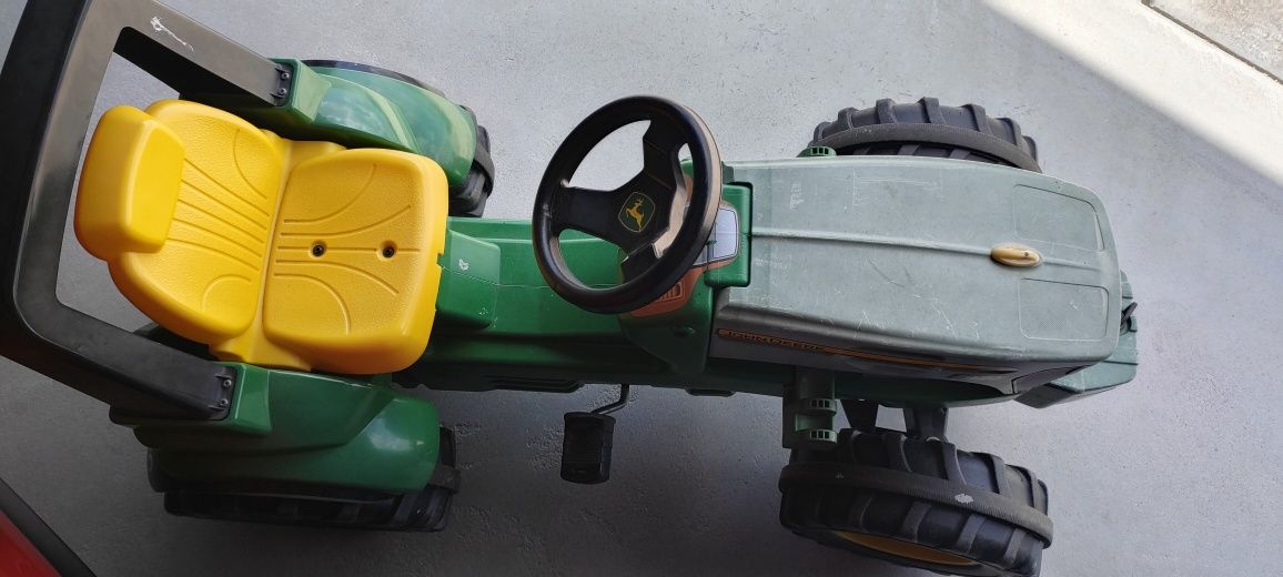 Traktorek Peg Perego
