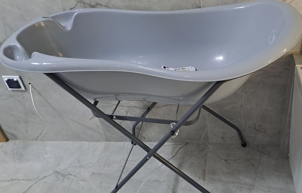 Wanienka ze stojakiem i leżaczkiem