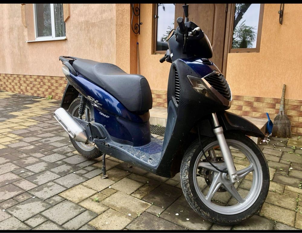 Скутер Honda sh 150