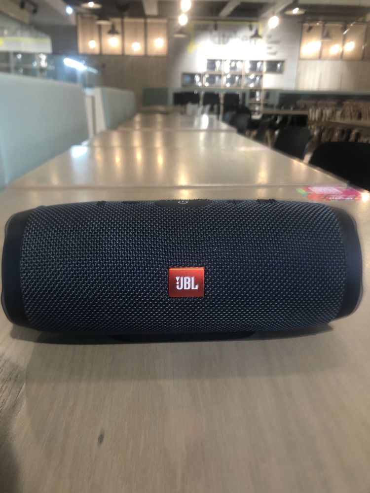 Vendo JBL Charge Essencials