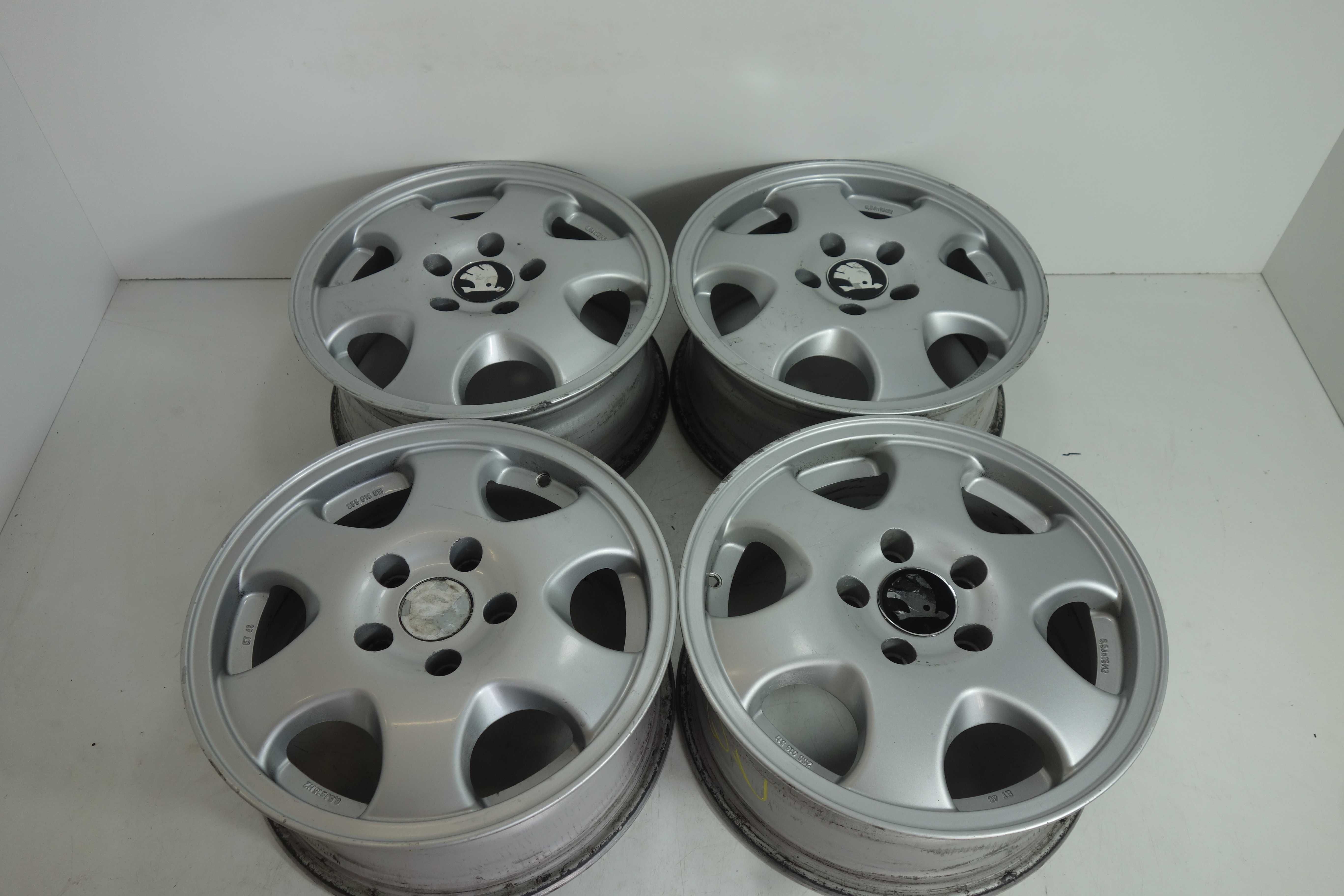 Alufelgi 15" 5x112 Audi 100 A6 Seat Leon Skoda Octavia Vw Srebrne 976