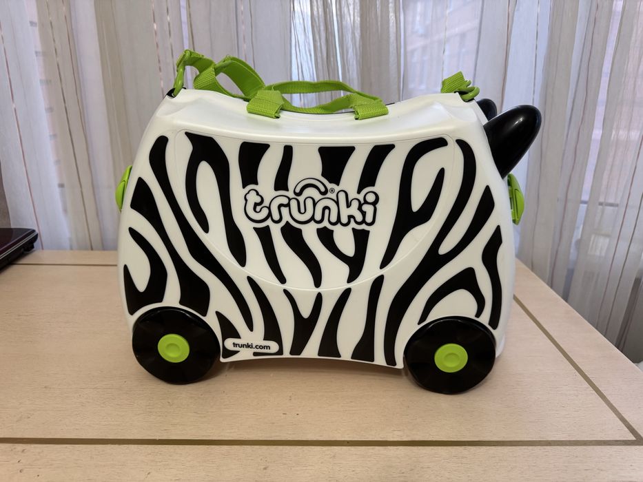 Продам детский чемодан Trunki