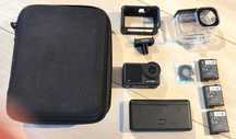 Kamerka sportowa DJI Osmo Action 4 +hub, 3 baterie, obudowy itd.