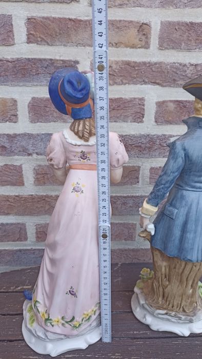 Статуэтки парные  
"Галантная пара"