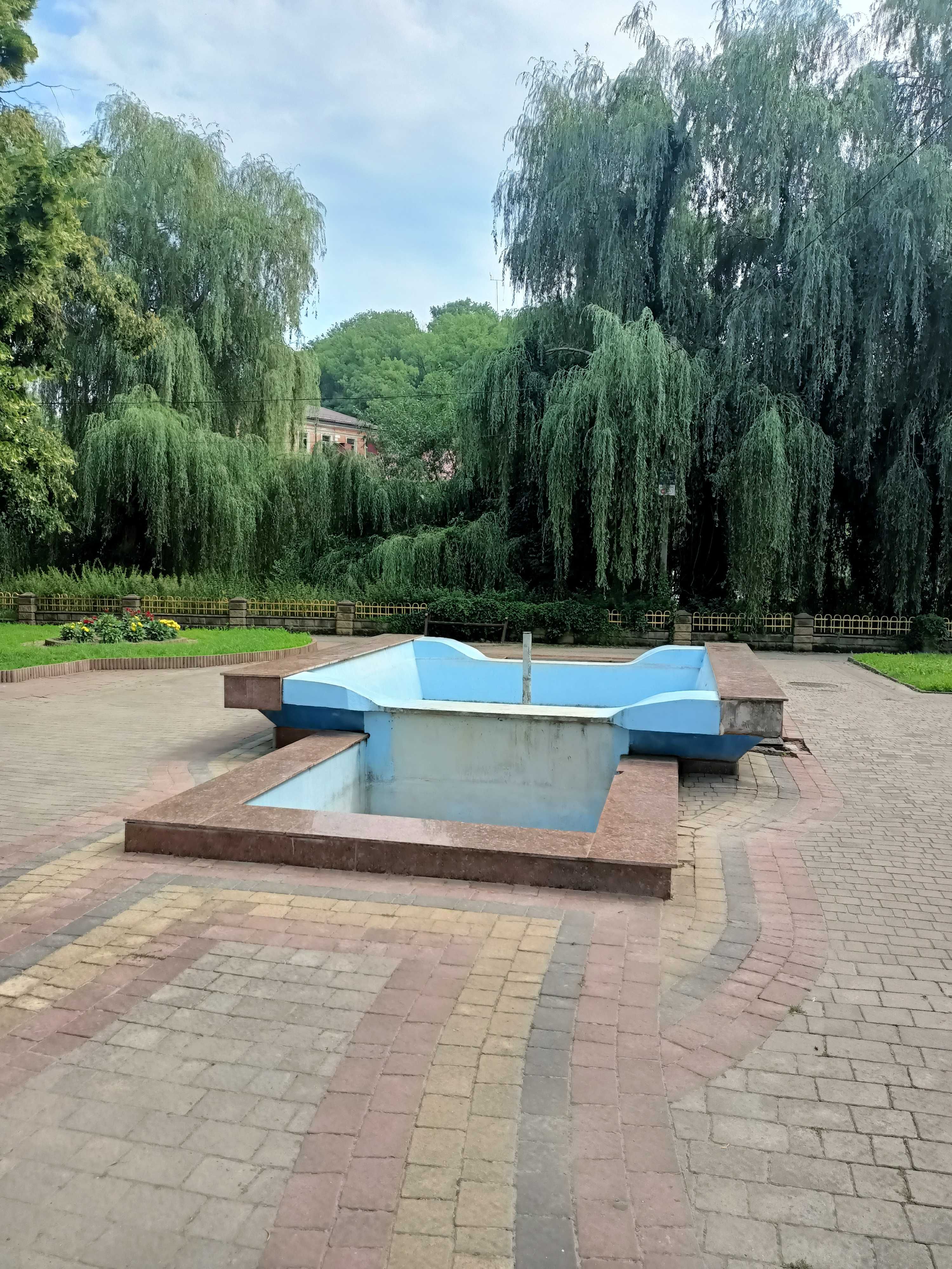 оренда приміщення М. Бучач центр Вул. Галицька 37