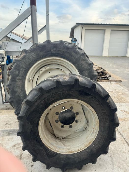 Koła Valtra Fendt MF John Deree 380/70R24 i 420/85R34