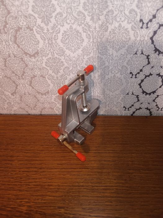 Ścisk stołowy wielofunkcyjny