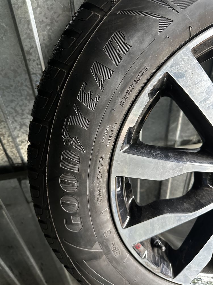 Koła zimowe Subaru 5x114.3 225/65/17 Goodyear Ultragrip