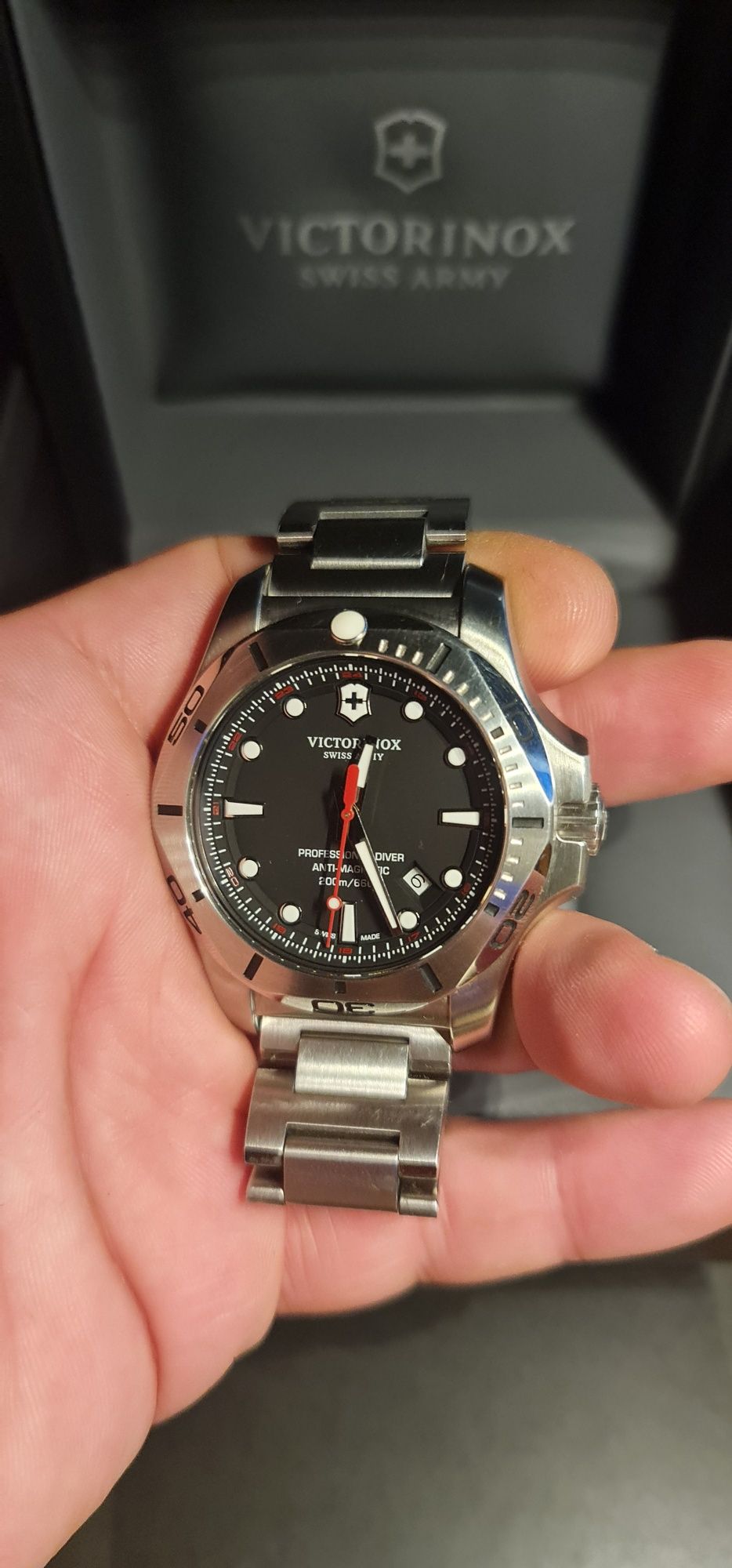 Годинник Victorinox INOX professional Swiss Army V241781