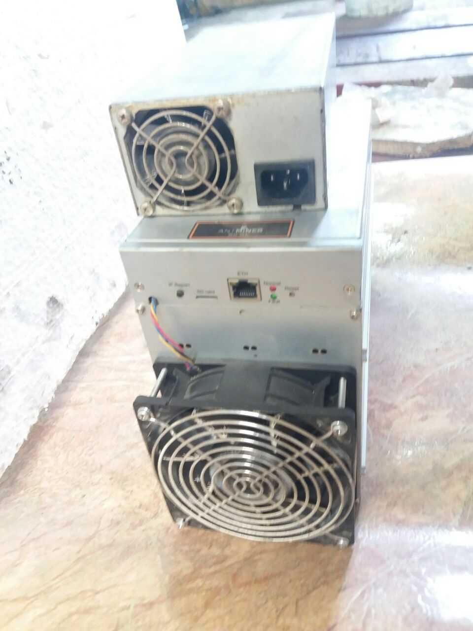 Bitmain Antminer S9 SE 16Th/s 1280 Вт