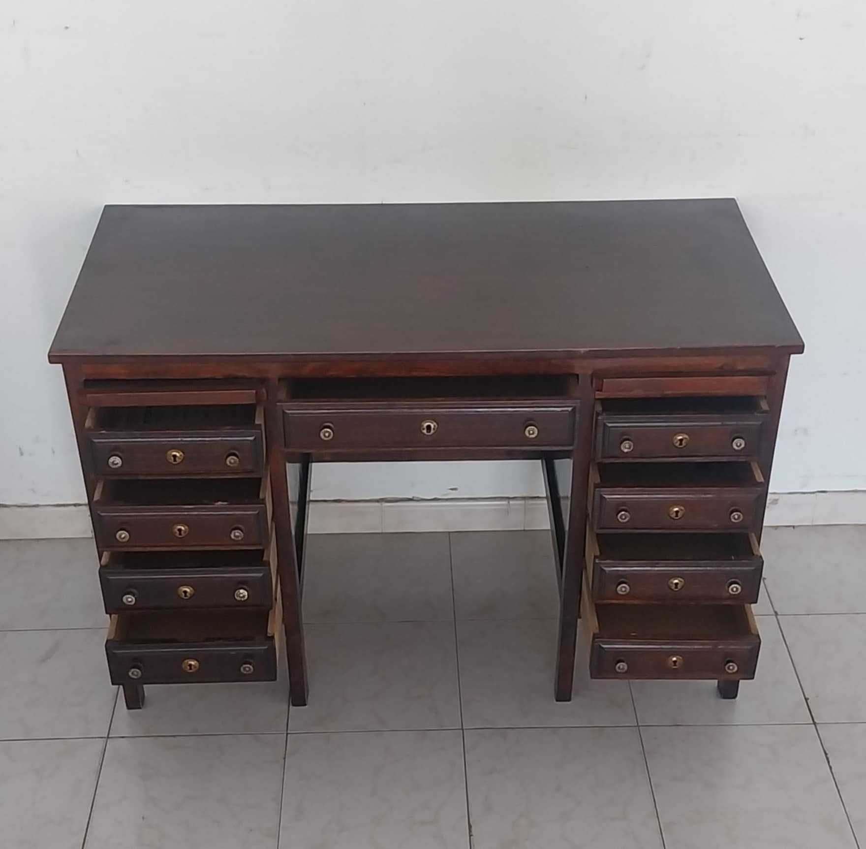 Secretária Vintage com 9 Gavetas