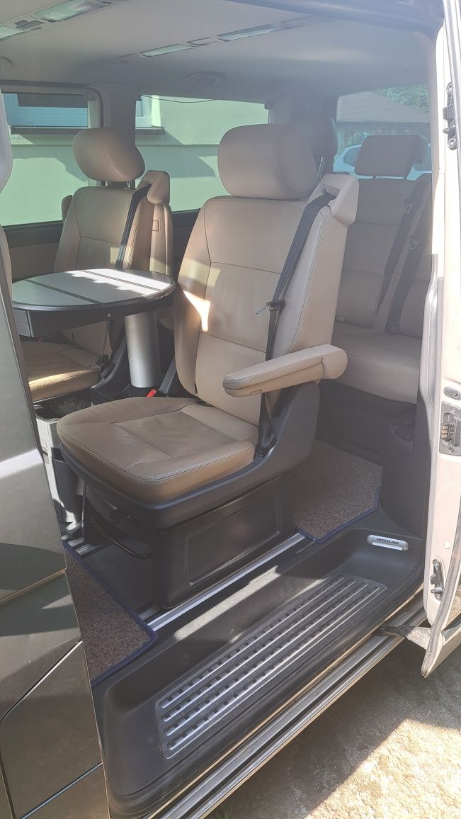 Wynajem busa vip z kierowcą
