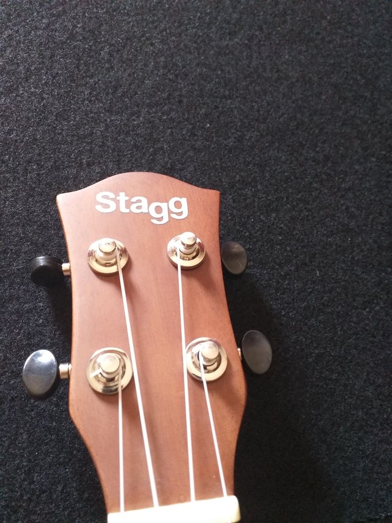 Ukulele Soprano Stagg US-NAT