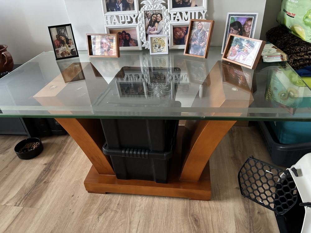 Mesa de centro em muito bom estado