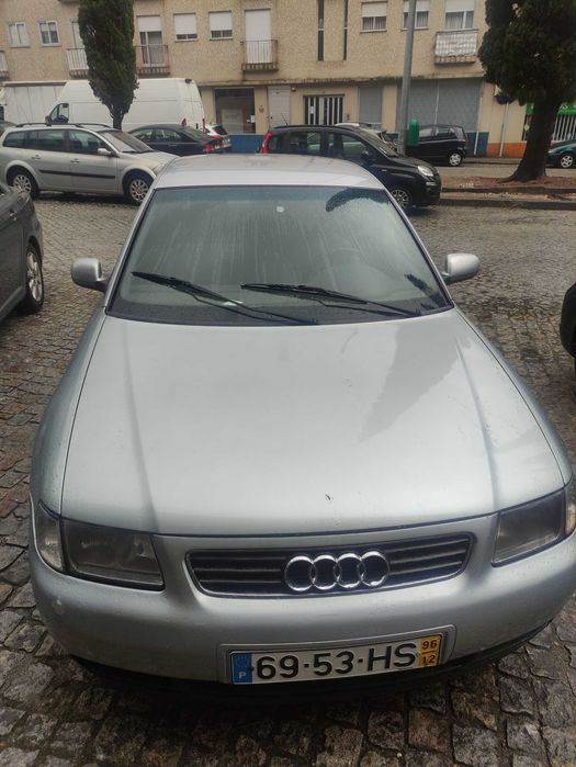 Audi A3 1.6 muito bom