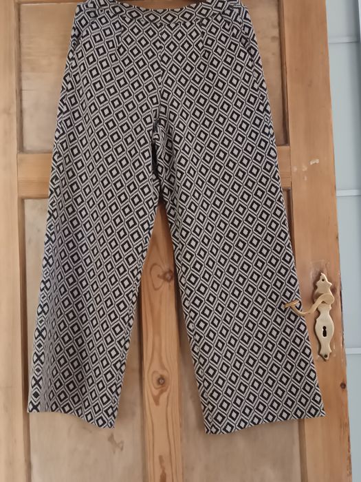 Damskie spodnie szerokie