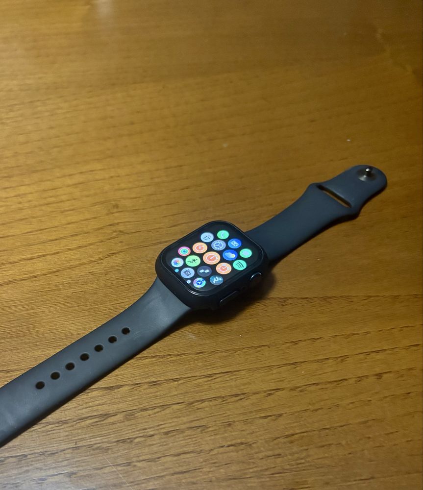 Apple Watch S9 41mm (ainda com 2 anos de garantia)