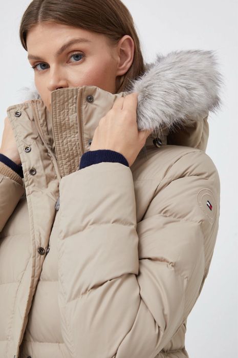 Tommy Hilfiger M куртка жіноча пуховик