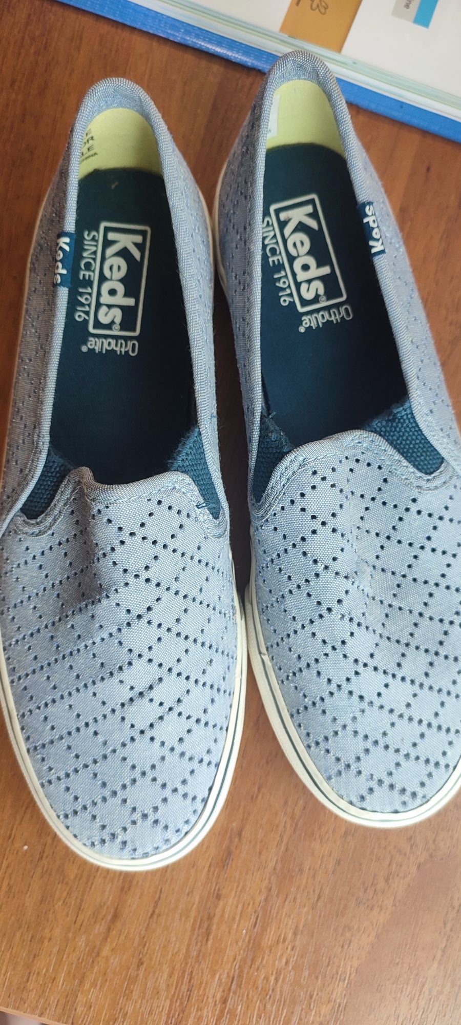 Продам нові кеди унісекс Keds