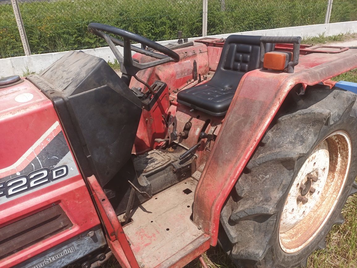 Trator Yanmar F22D