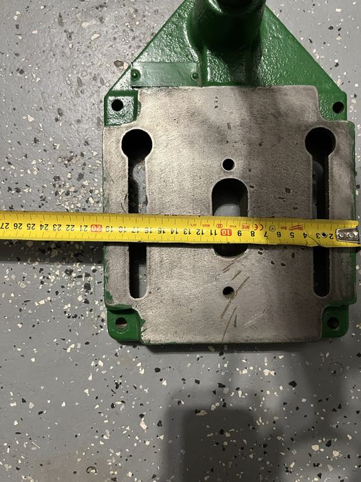 Sprzedam solidny stojak do wiertarki – używany, ciężki, z czasów PRL