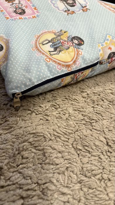 Puff ou colchão de esferovite ou isopor