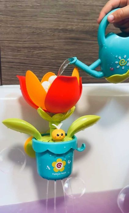 Іграшка для ванни Квітка з лійкою