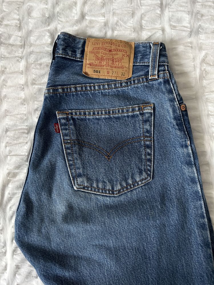 Джинси Levis