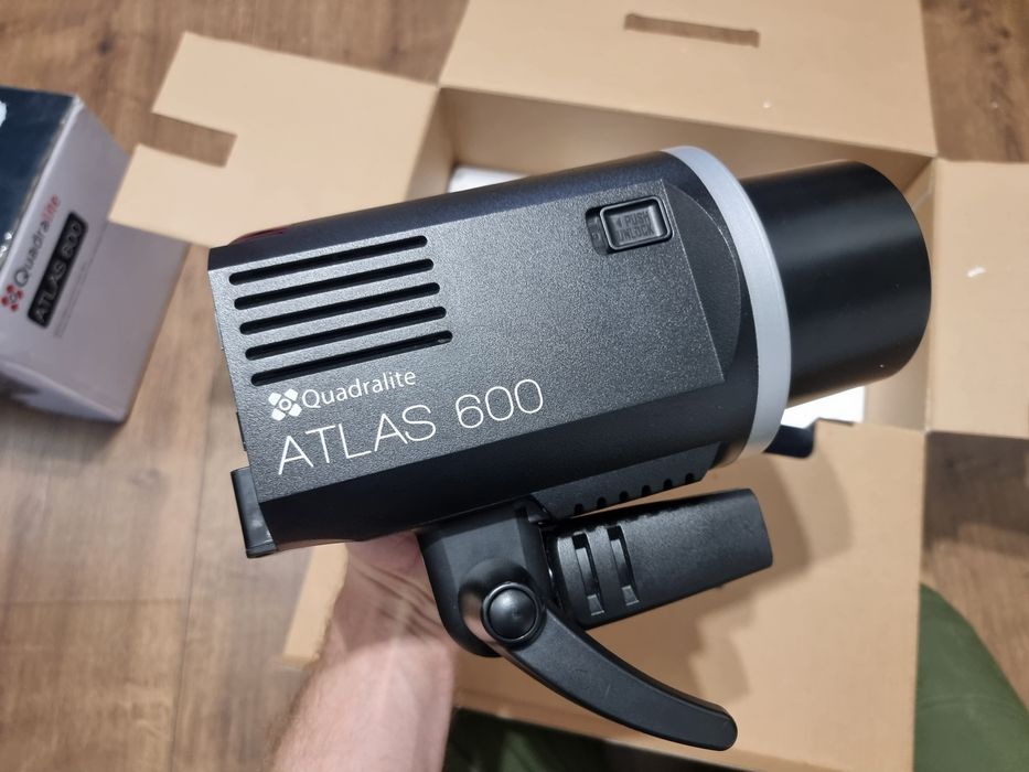 Quadralite Atlas 600