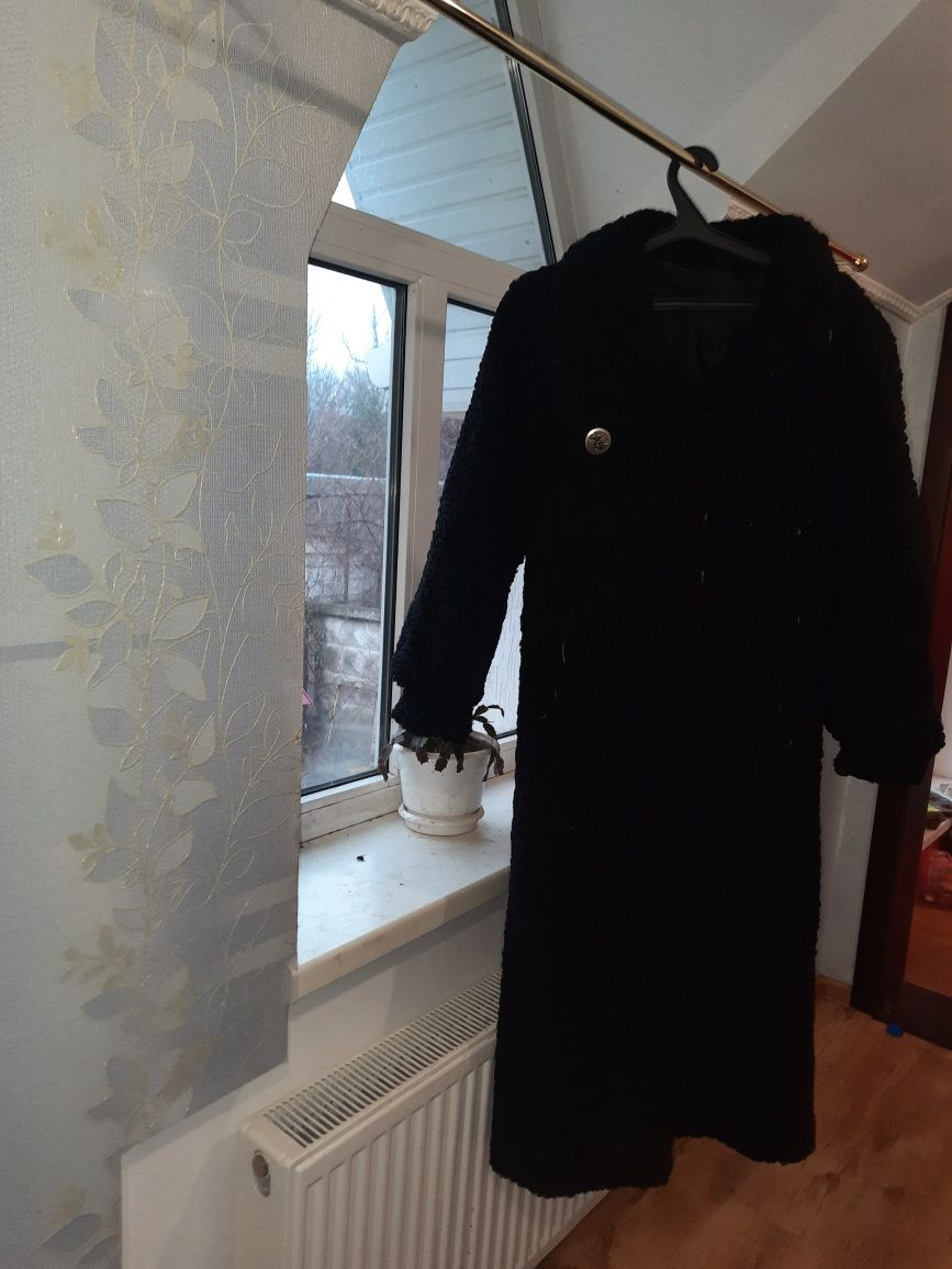 Продам шубу каракульча р 52 -54.