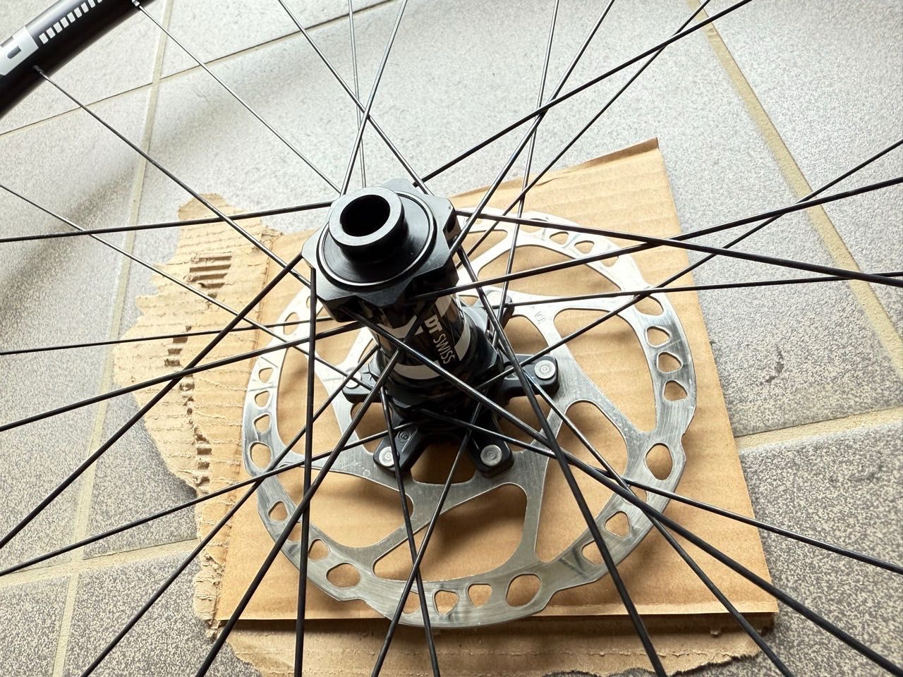 Koła DT Swiss 350 Straightpull CL R500 DB 1735g szosa gravel cross