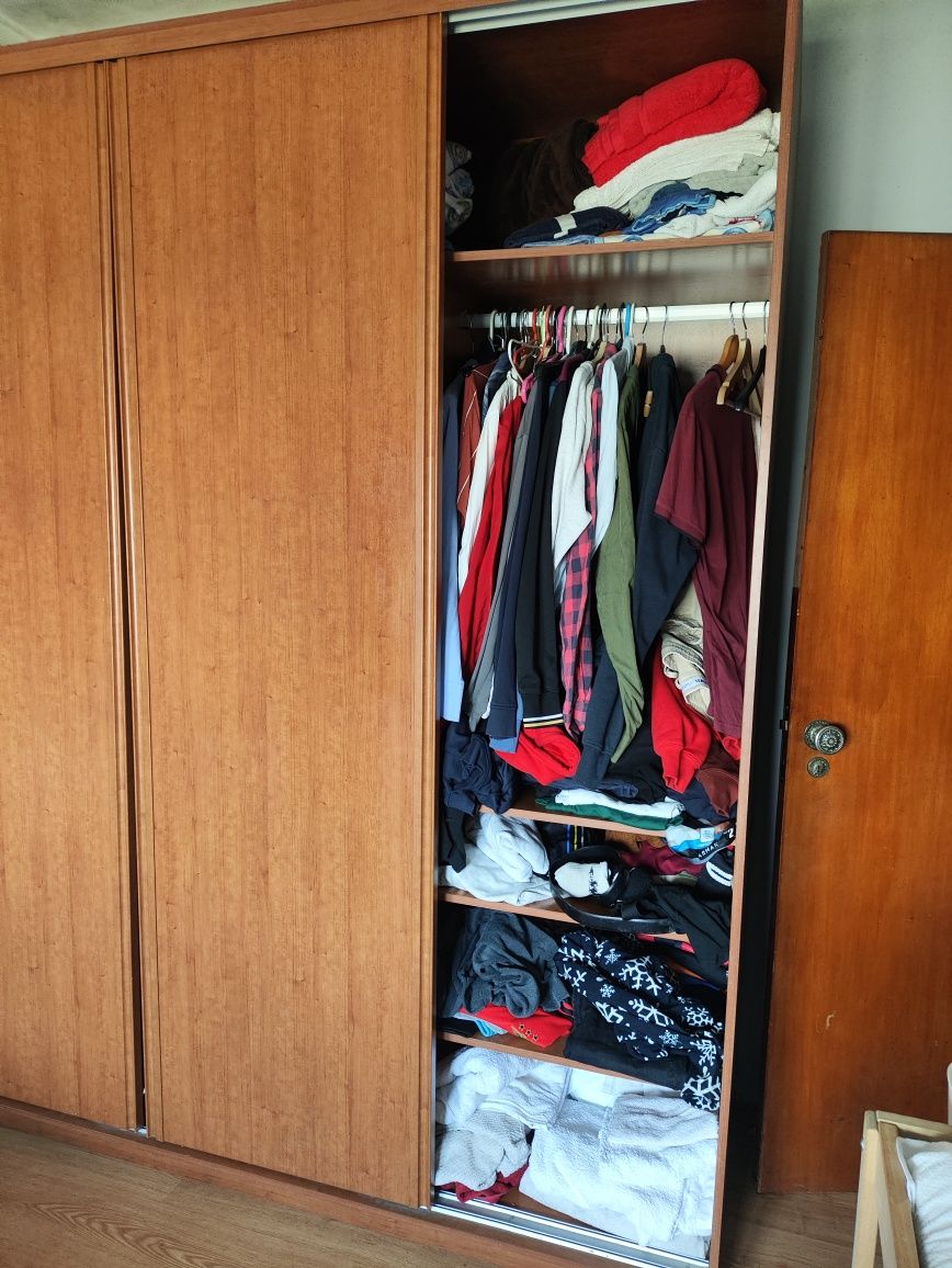 Roupeiro com 3 portas de correr em carvalho 220x200x70
