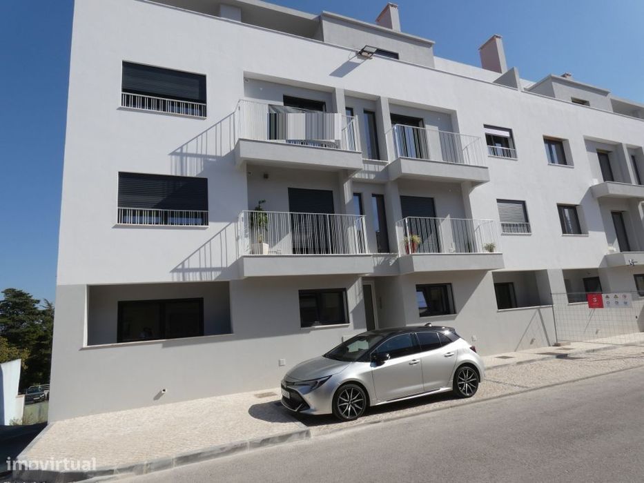 Apartamento T2 SEMI-NOVO, Bombarral - 5 minutos da A8