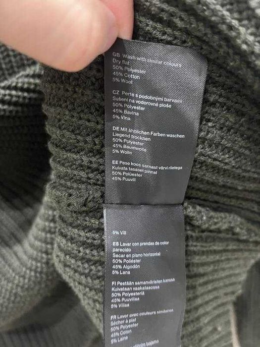 Светр в'язаний прямого крою під шию темно зелений хакі Weekday