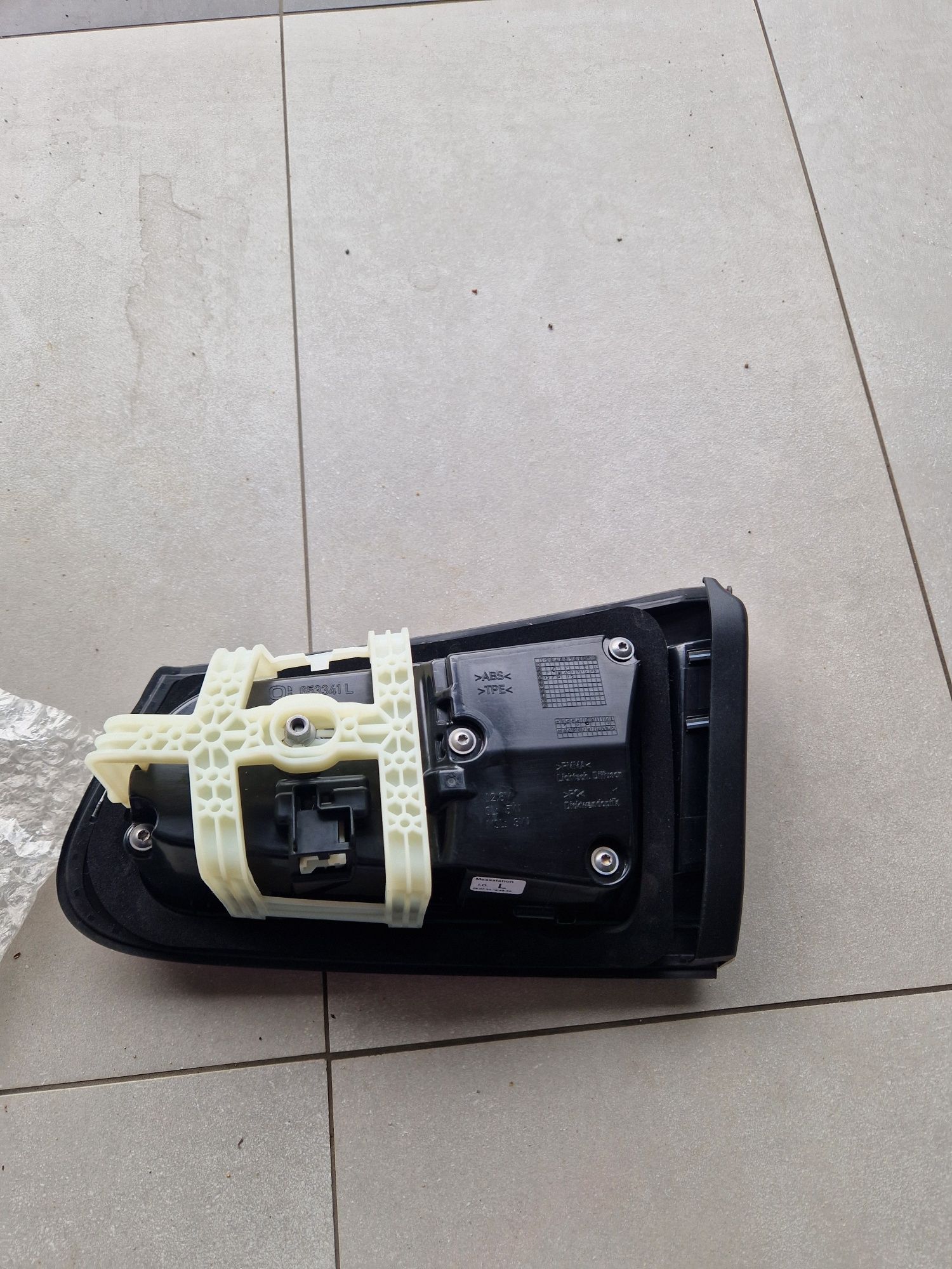 Sprzedam lampa tył lewa Mercedes GLC