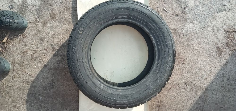 ПРОДАМ.Резина новая.