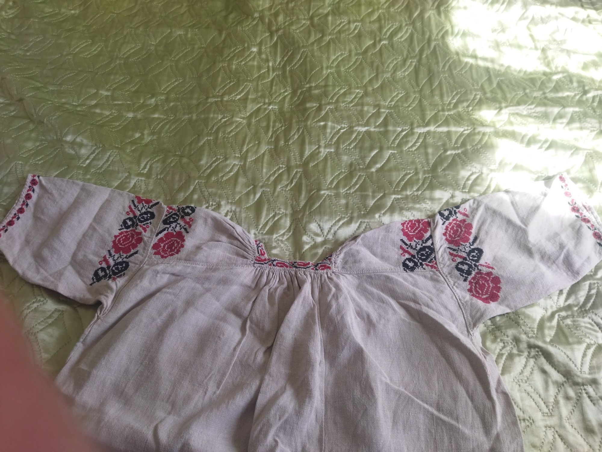 Продам вишиту сорочку