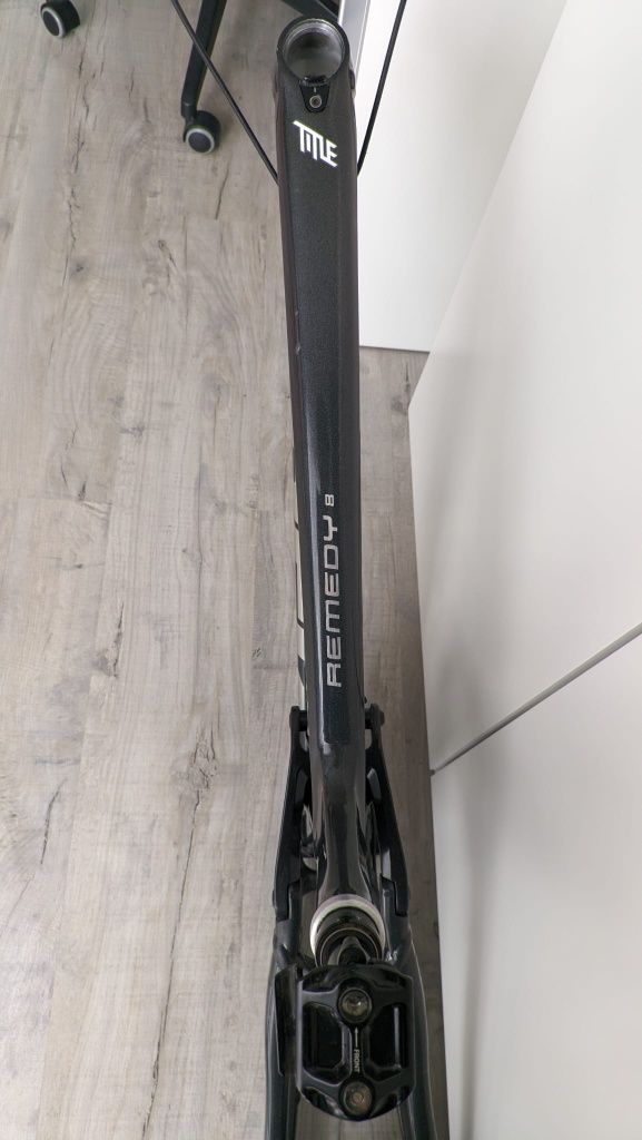 Rama Trek Remedy 8XT "L" 2022rok koła 27,5/mullet Dark Prismatic